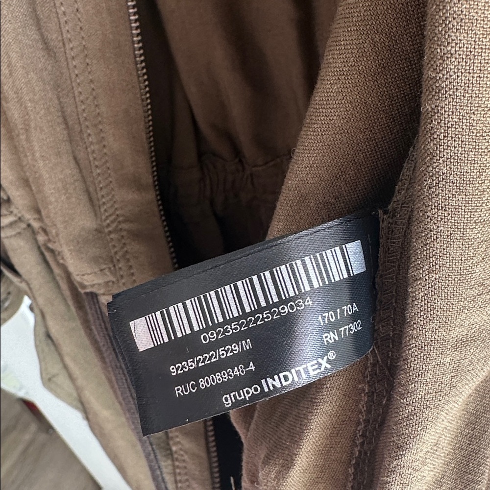 NWOT Zara SRPLS Olive Brown Women's Jumpsuit

Jmpst 13
£119.00 - Picture 8 of 10